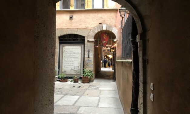 Traboules du Vieux Lyon – Hidden Passageways